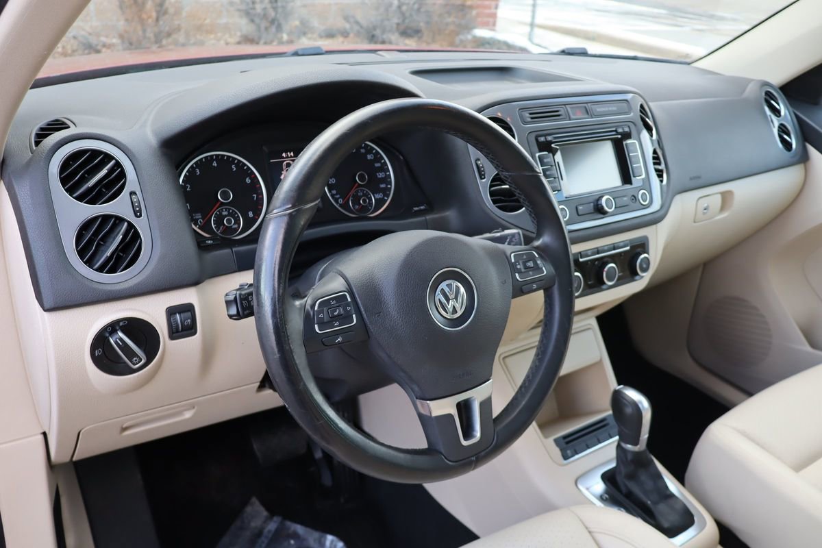 Used 2012 Volkswagen Tiguan S image 16