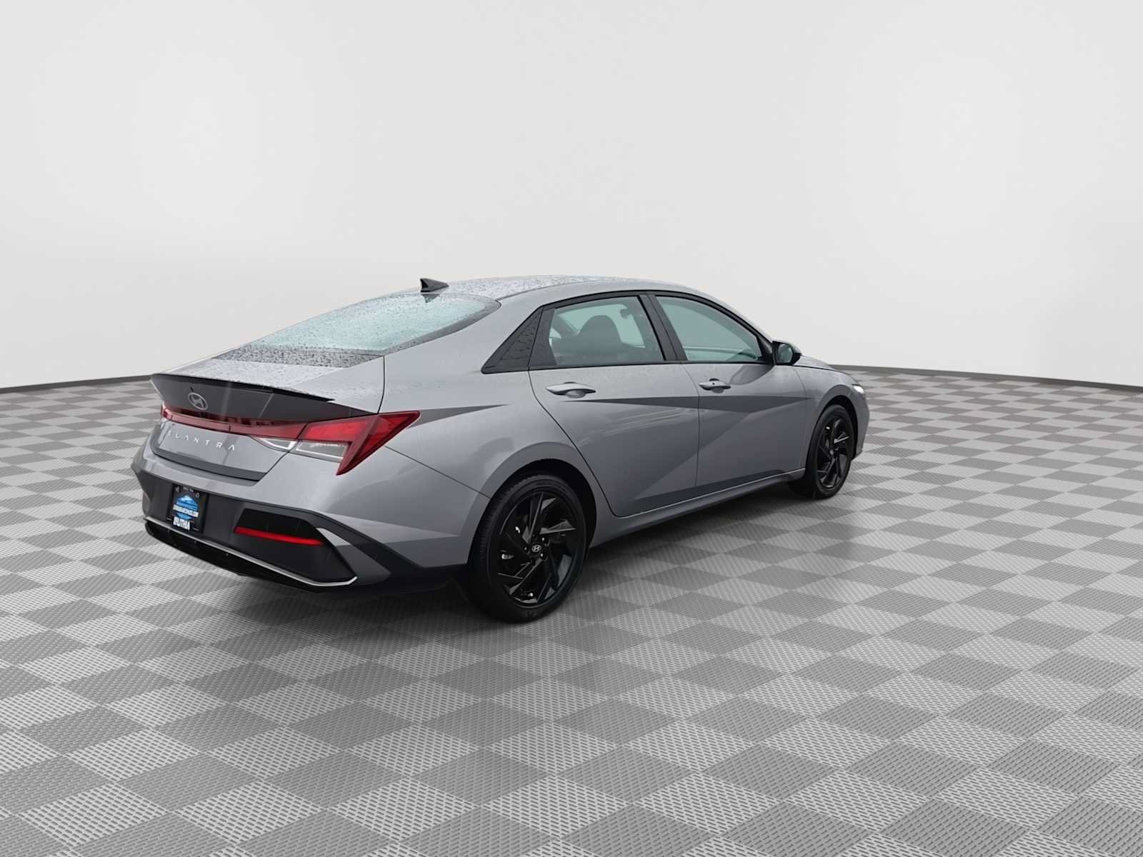 Used 2026 Hyundai Elantra Sport FWD image 8