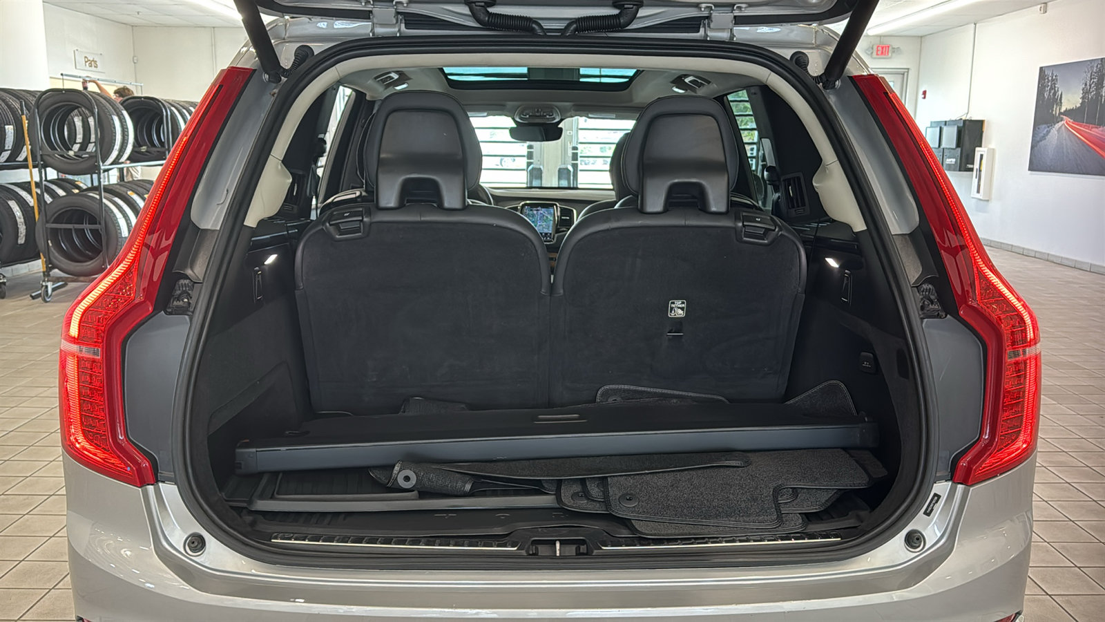 Used 2023 Volvo XC90 B6 Plus w/ Protection Package AWD/4WD image 30