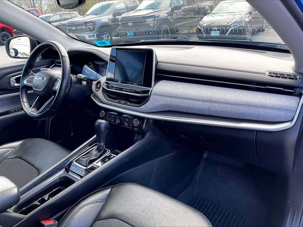 Used 2022 Jeep Compass Latitude w/ Convenience Group AWD/4WD image 13