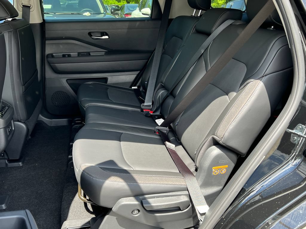 New 2026 Nissan Pathfinder SL AWD/4WD image 19