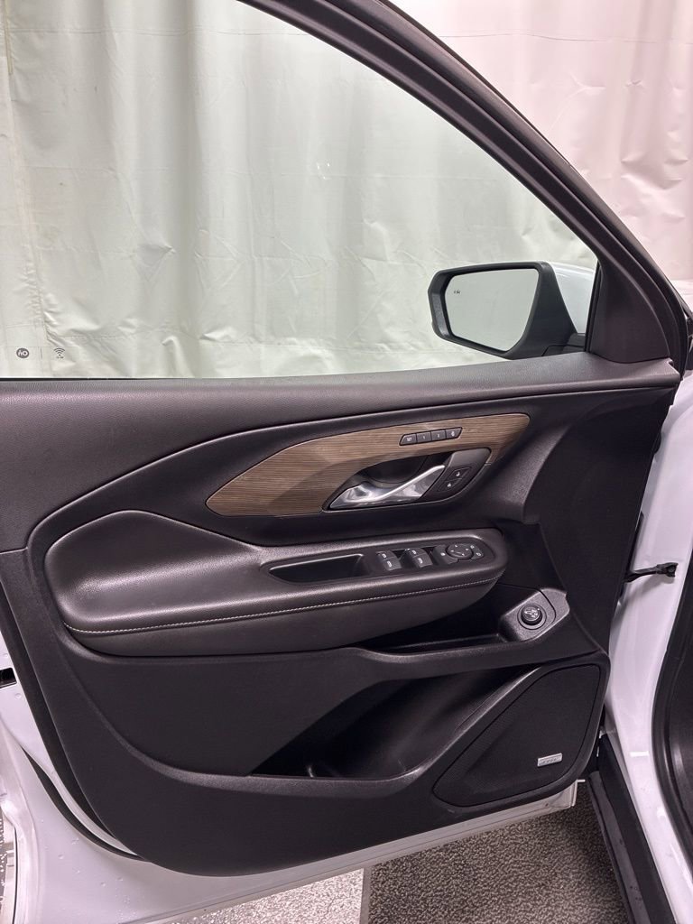 Used 2023 GMC Terrain Denali w/ Denali Premium Package image 14