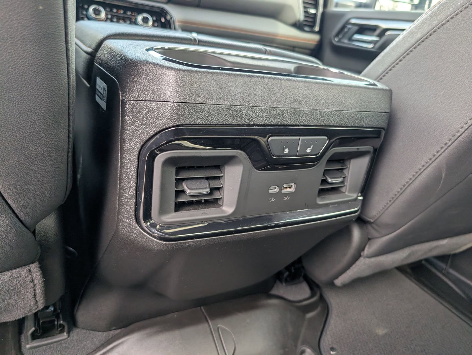 Certified 2025 GMC Sierra 2500 AT4 image 28