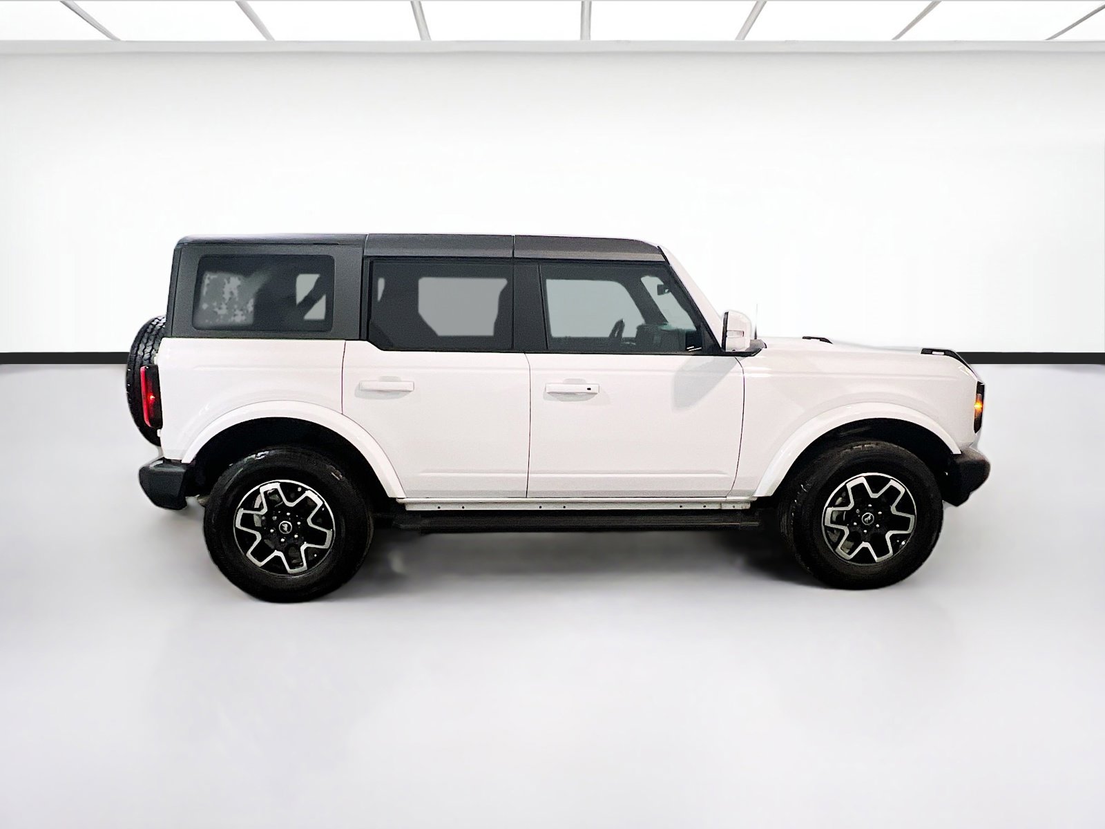 Used 2023 Ford Bronco Outer Banks image 23