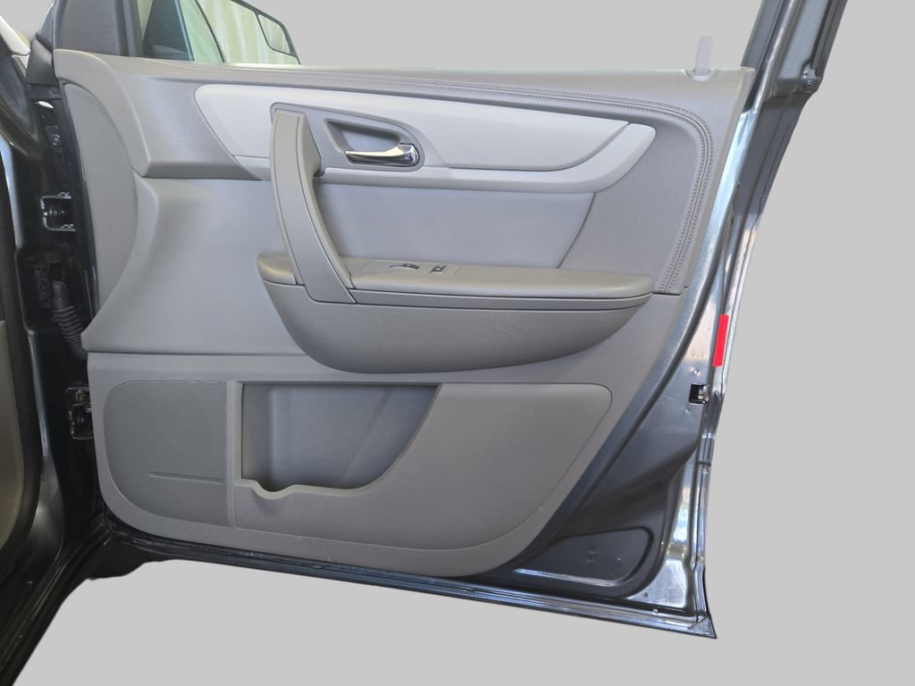 Used 2013 Chevrolet Traverse LS FWD image 11