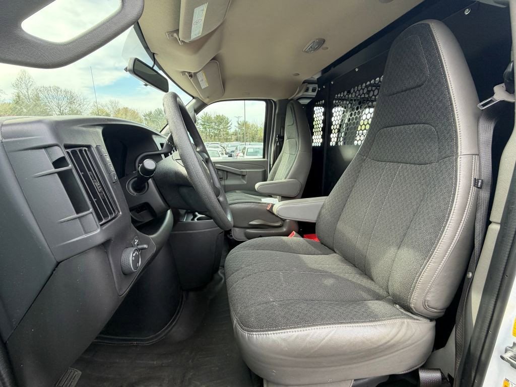 Used 2024 Chevrolet Express 2500 w/ Driver Convenience Package image 12