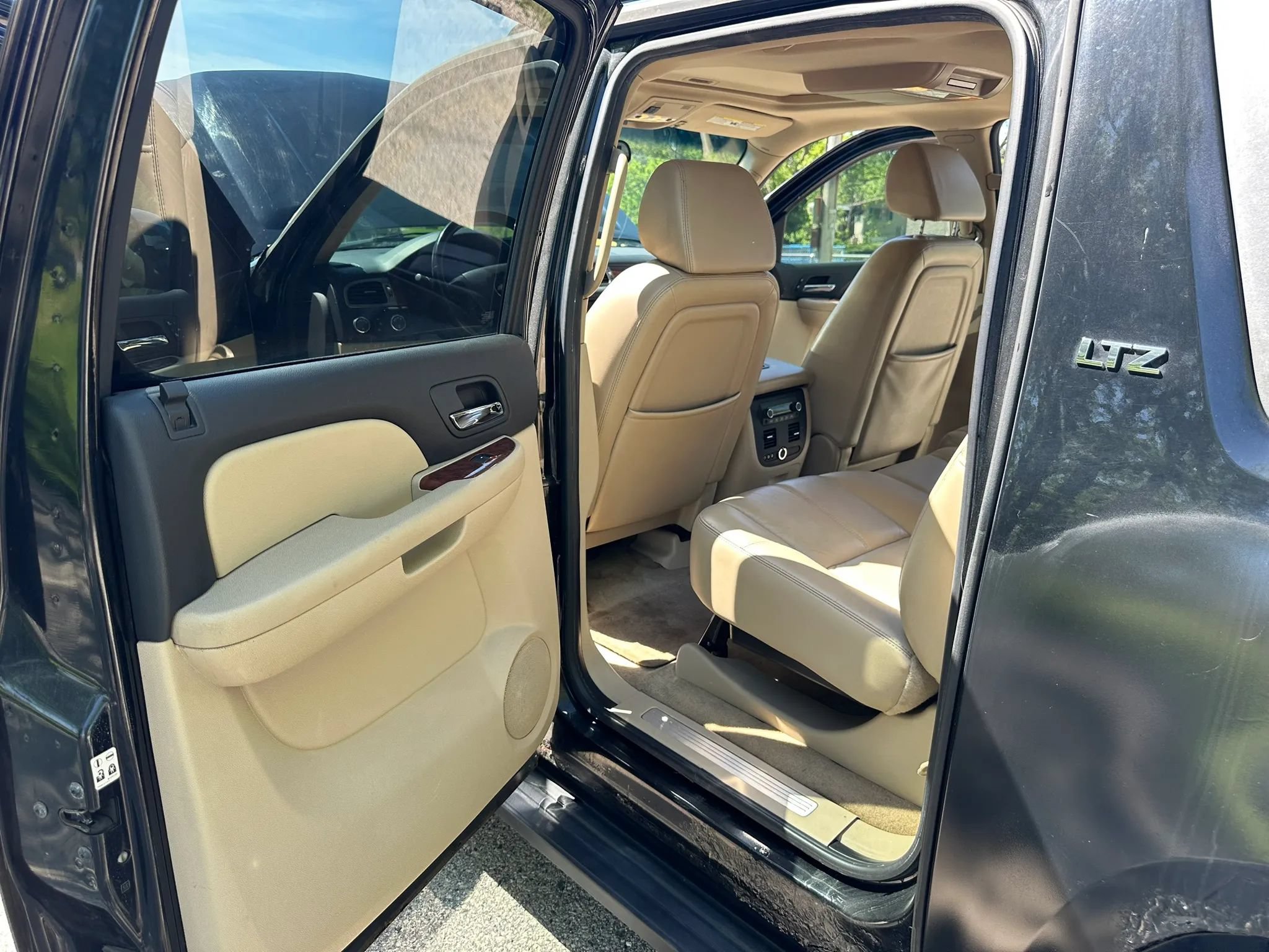 Used 2007 Chevrolet Avalanche LTZ w/ LTZ Preferred Equipment Group AWD/4WD image 10