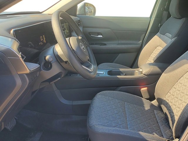 New 2025 Nissan Kicks SV image 13