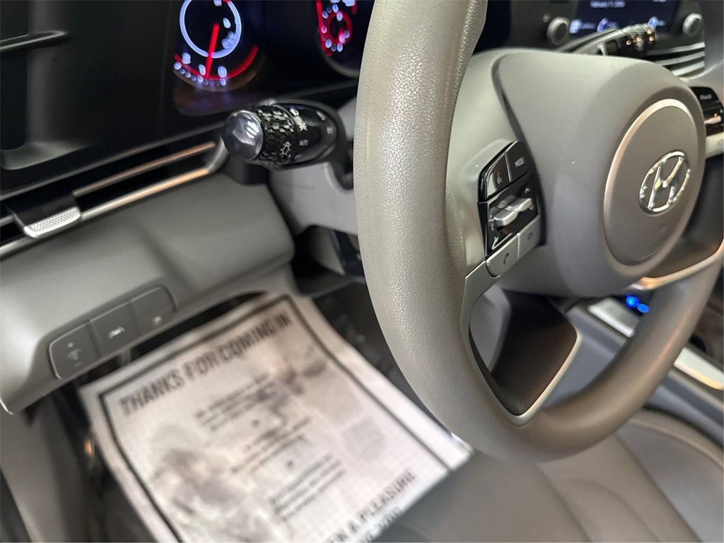 Used 2021 Hyundai Elantra SEL image 36