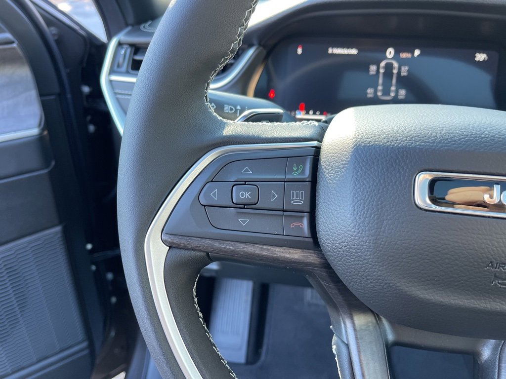 New 2025 Jeep Grand Cherokee L Limited w/ MOPAR Finishing Package image 15