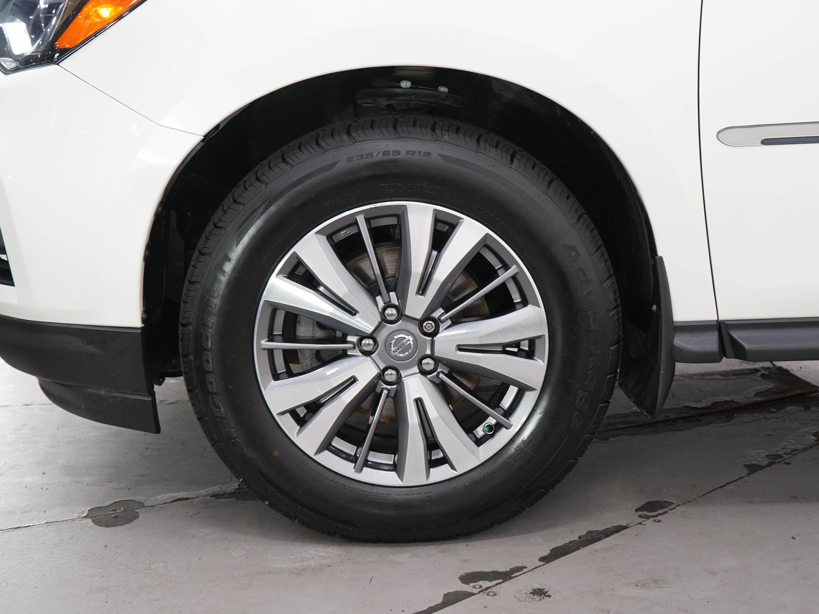Used 2019 Nissan Pathfinder S AWD/4WD image 29
