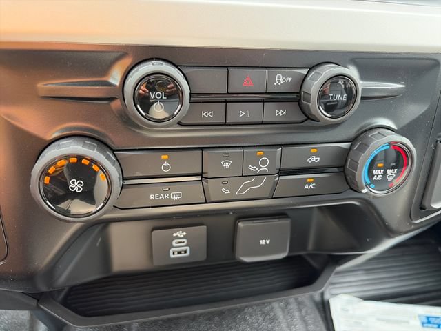 New 2026 Ford F550 4x4 Crew Cab image 21