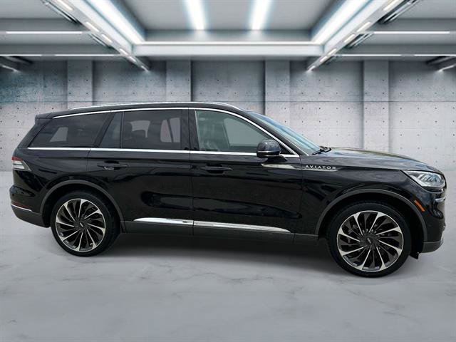Used 2021 Lincoln Aviator Reserve w/ Equipment Group 201A AWD/4WD image 3