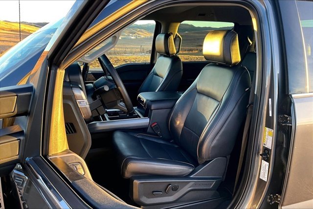 Used 2025 Ford F250 Lariat w/ Chrome Package image 22