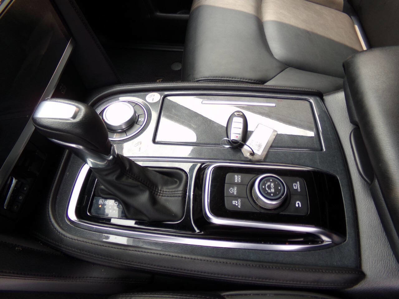 Used 2023 Nissan Armada SV image 21