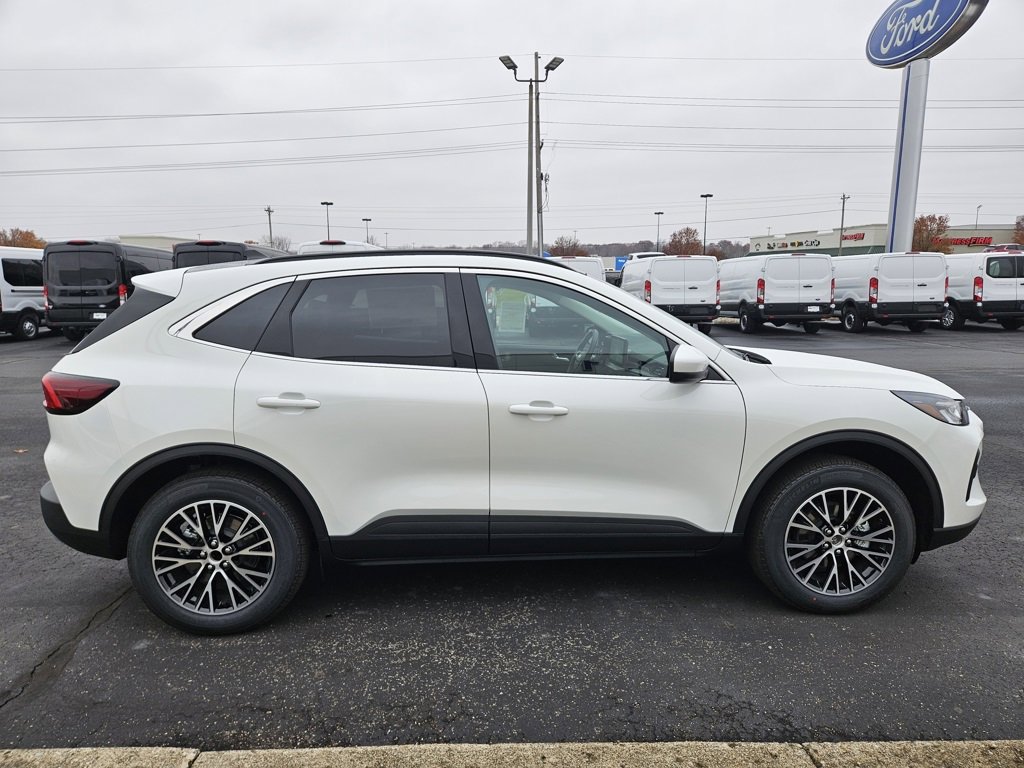 New 2026 Ford Escape SE image 6