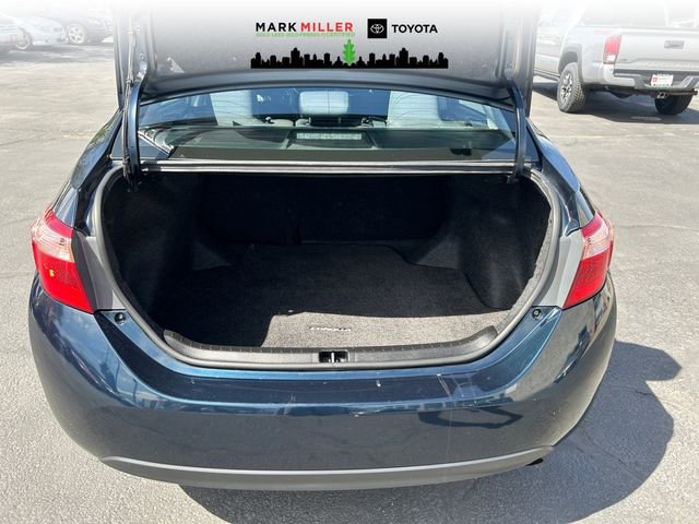 Used 2017 Toyota Corolla LE w/ LE Premium Package w/Moonroof image 18