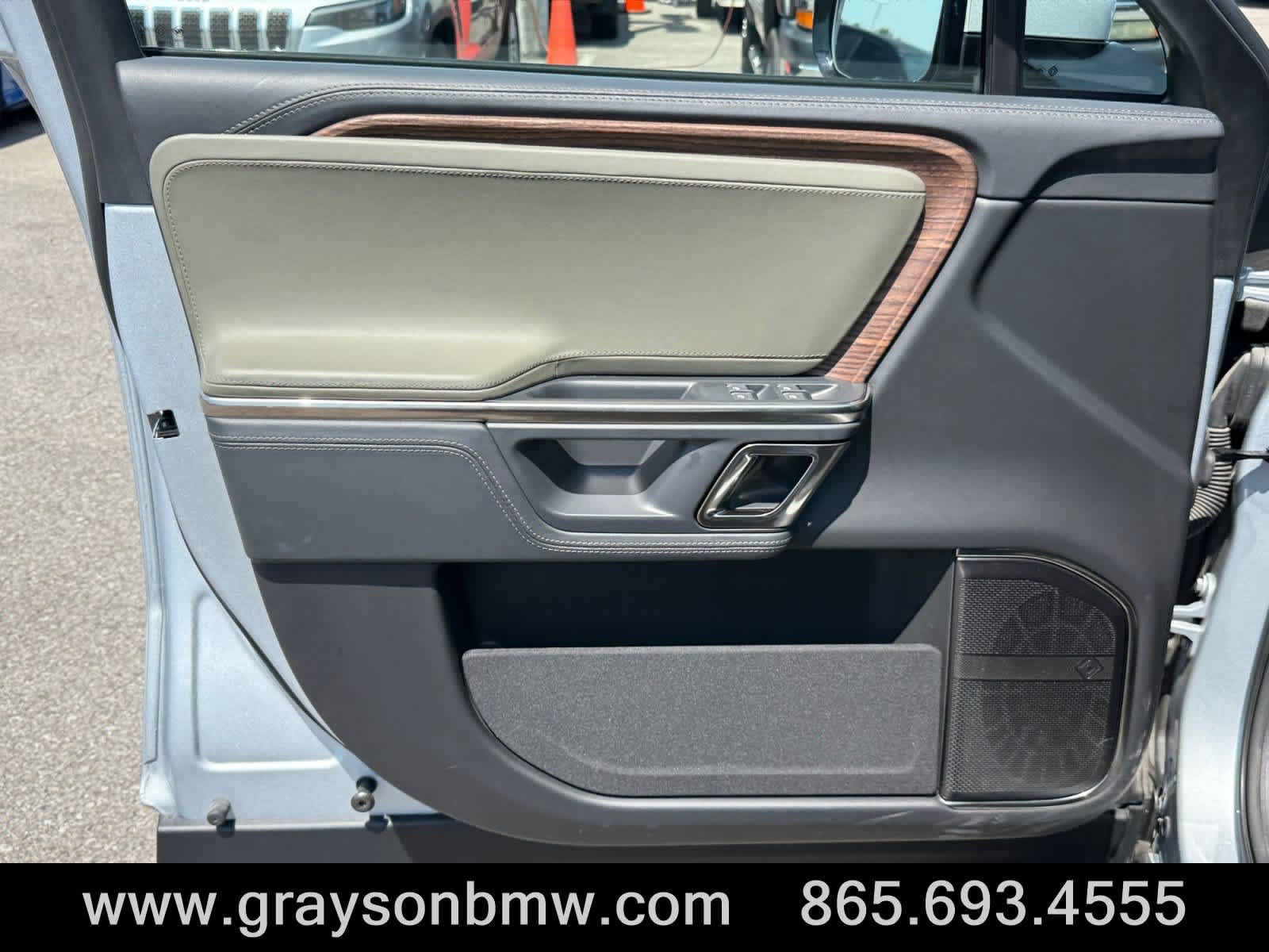 Used 2023 Rivian R1T Adventure AWD/4WD image 16