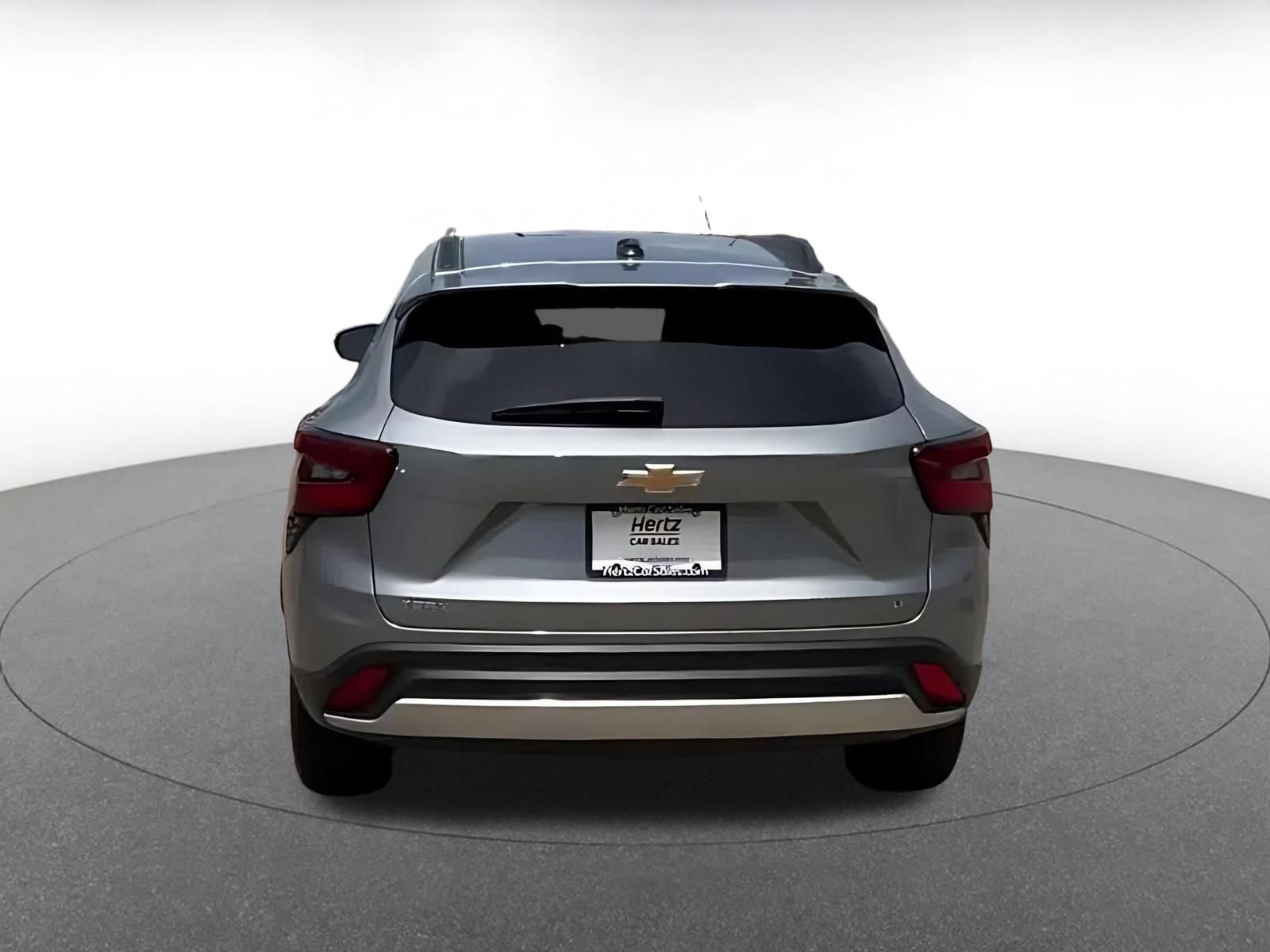 Used 2025 Chevrolet Trax LT FWD image 10