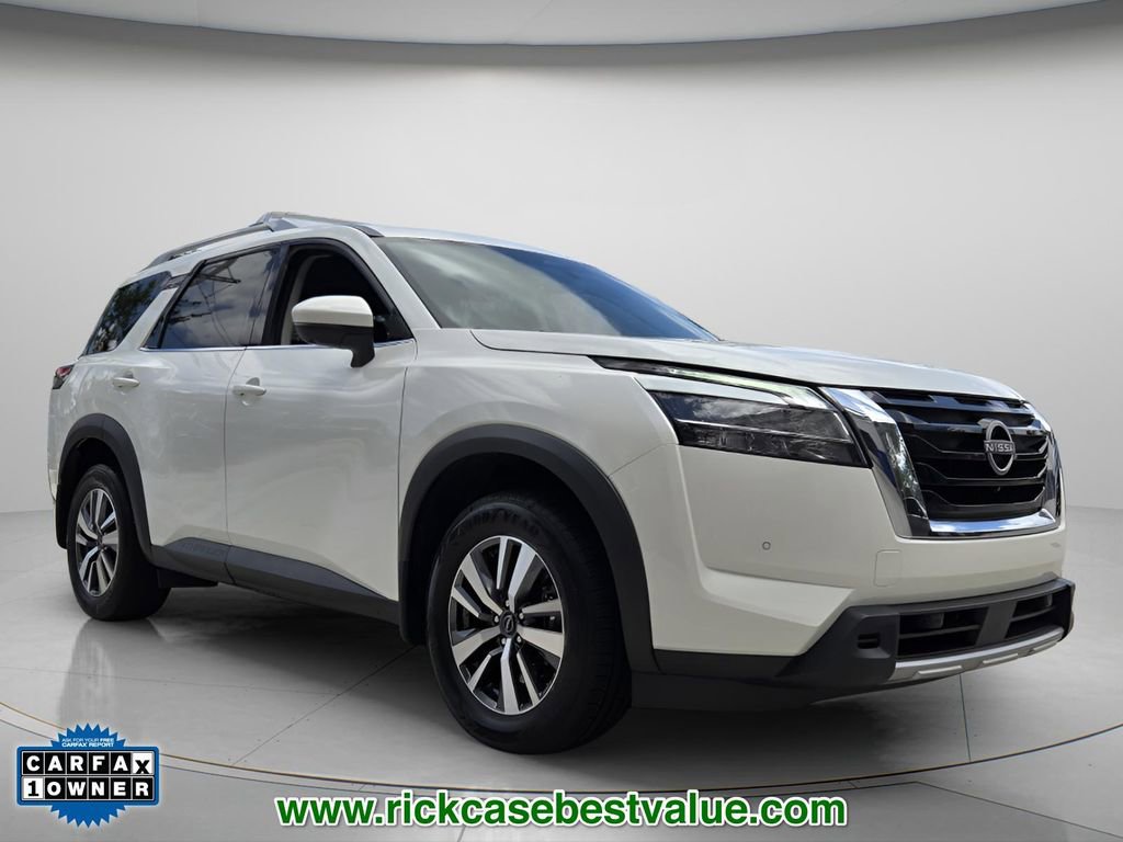Used 2024 Nissan Pathfinder SL w/ Cargo Package FWD image 9