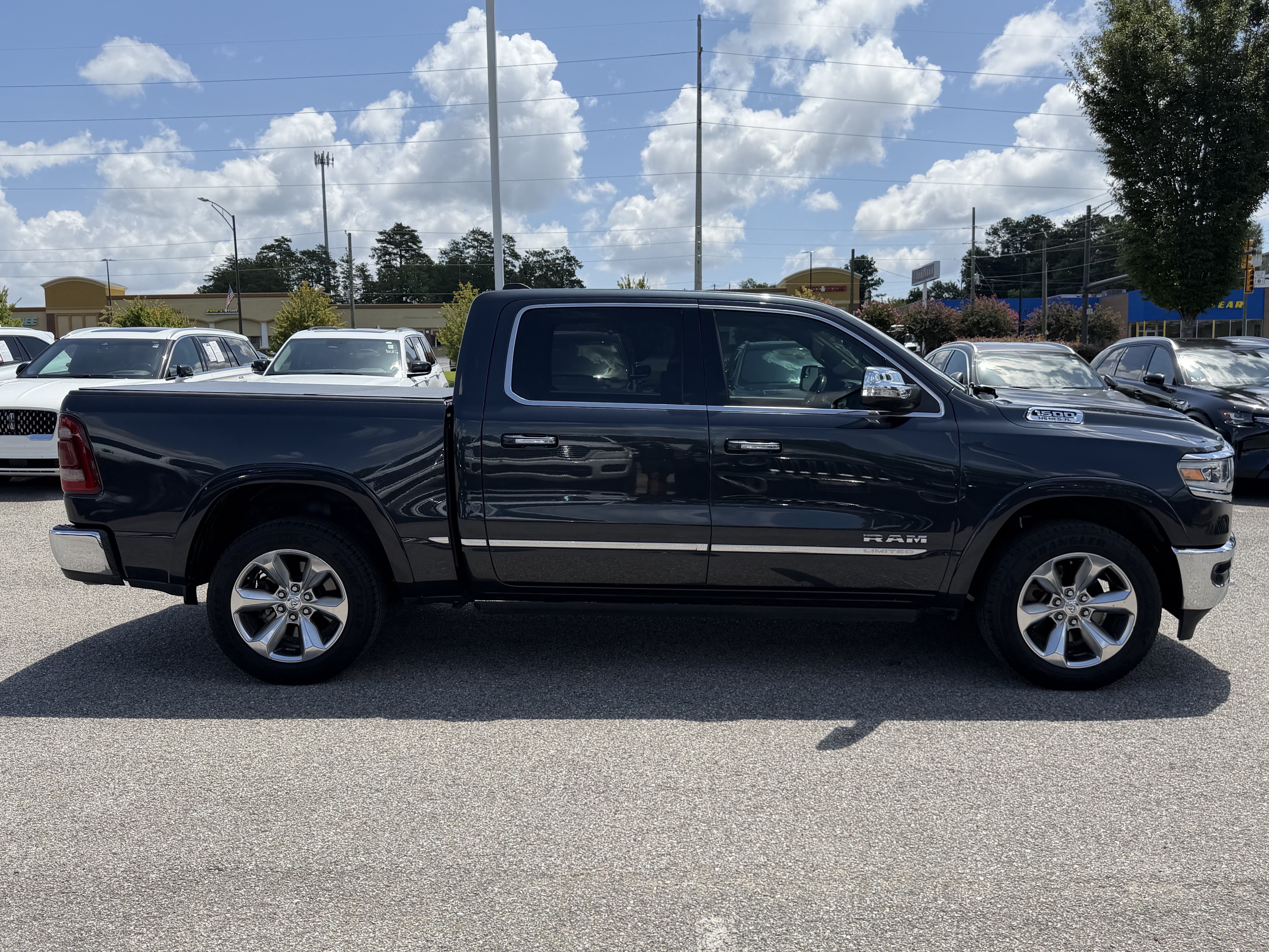 Used 2019 RAM 1500 Limited AWD/4WD image 11