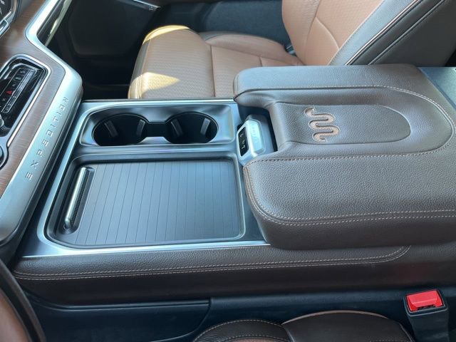 Used 2025 Ford Expedition King Ranch image 31