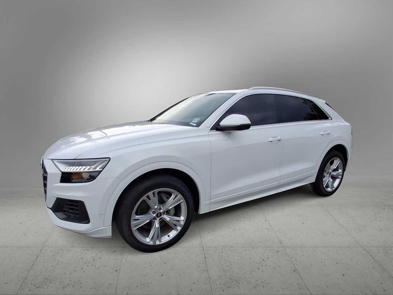 Used 2023 Audi Q8 Premium w/ Convenience Package AWD/4WD image 4
