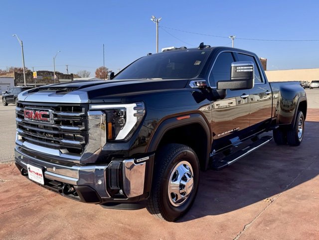 Used 2025 GMC Sierra 3500 SLT w/ SLT Convenience Package image 1