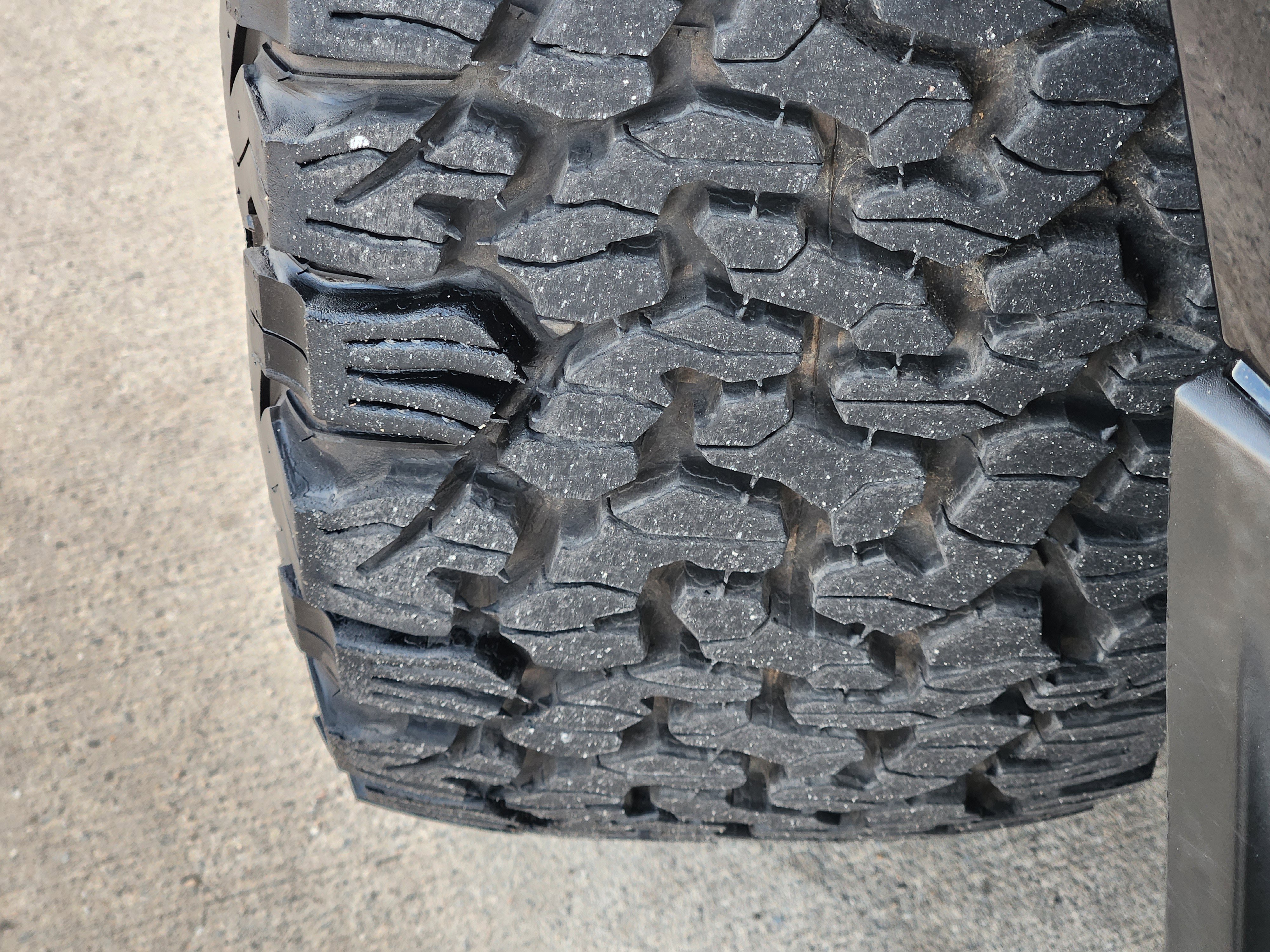 Certified 2023 Land Rover Defender 110 Carpathian Edition image 12