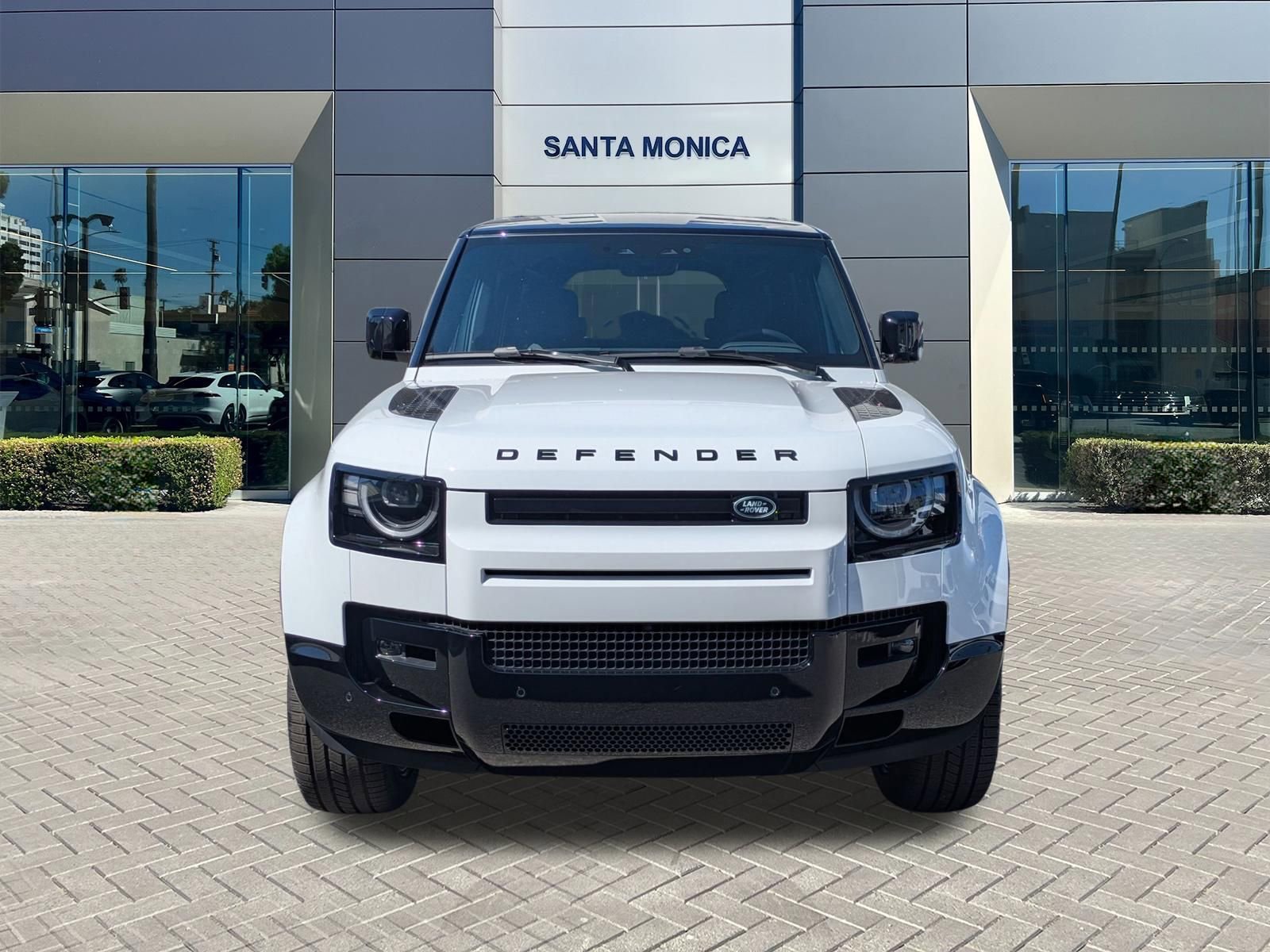 New 2026 Land Rover Defender 110 X-Dynamic SE AWD/4WD image 2