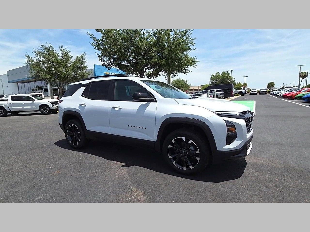 New 2026 Chevrolet Equinox RS w/ Convenience Package III FWD image 24