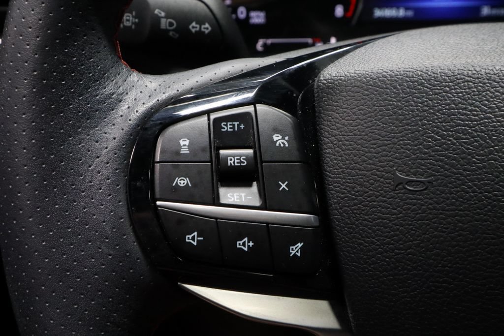 Used 2023 Ford Explorer ST-Line AWD/4WD image 27