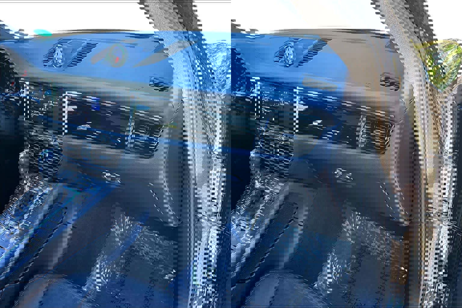 Used 2021 Porsche Macan image 18