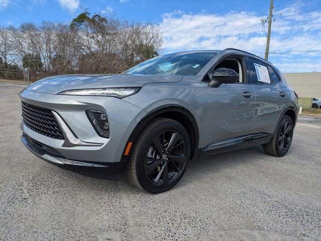 Certified 2025 Buick Envision Sport Touring image 8