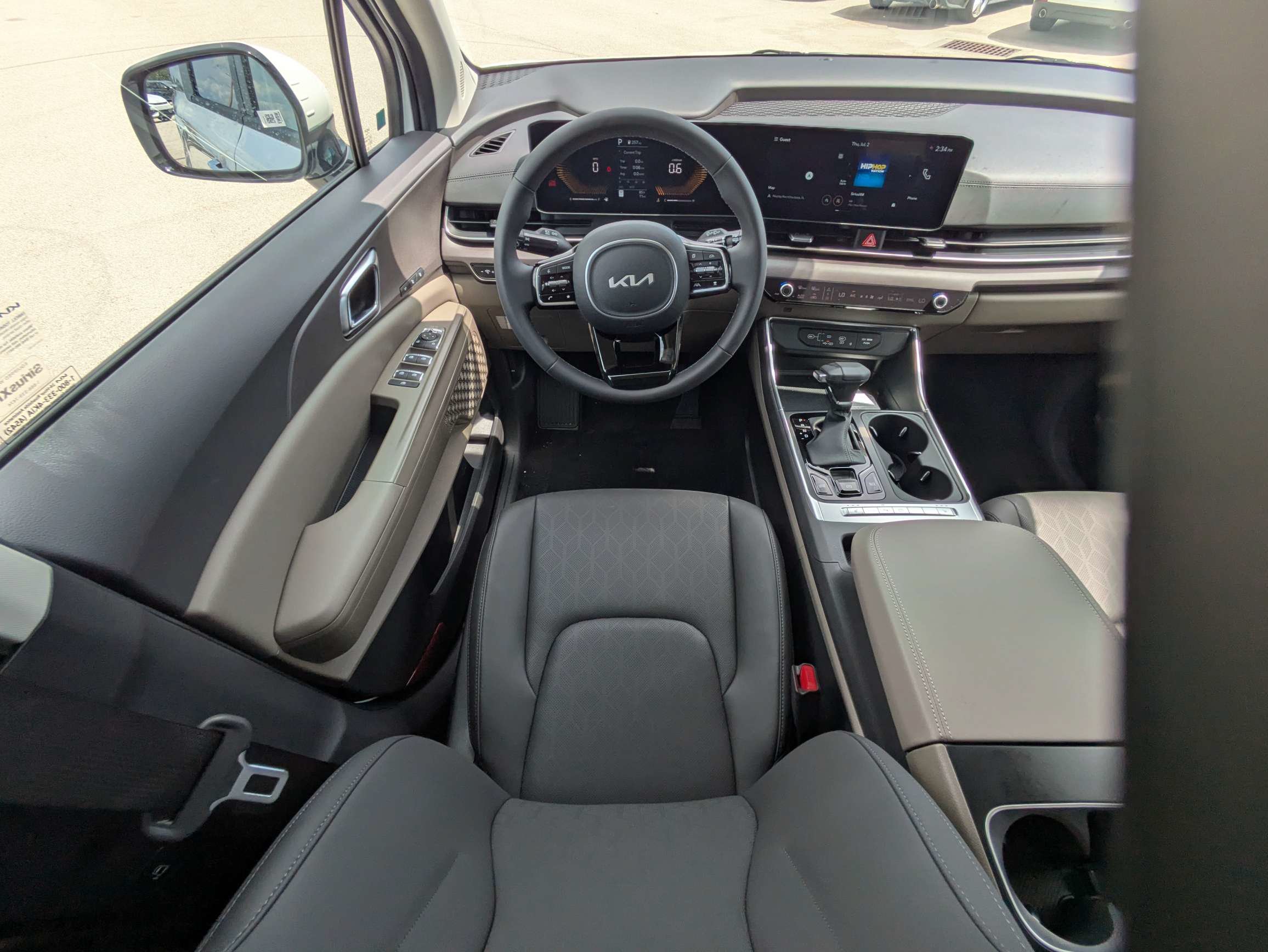 New 2026 Kia Carnival EX FWD image 18