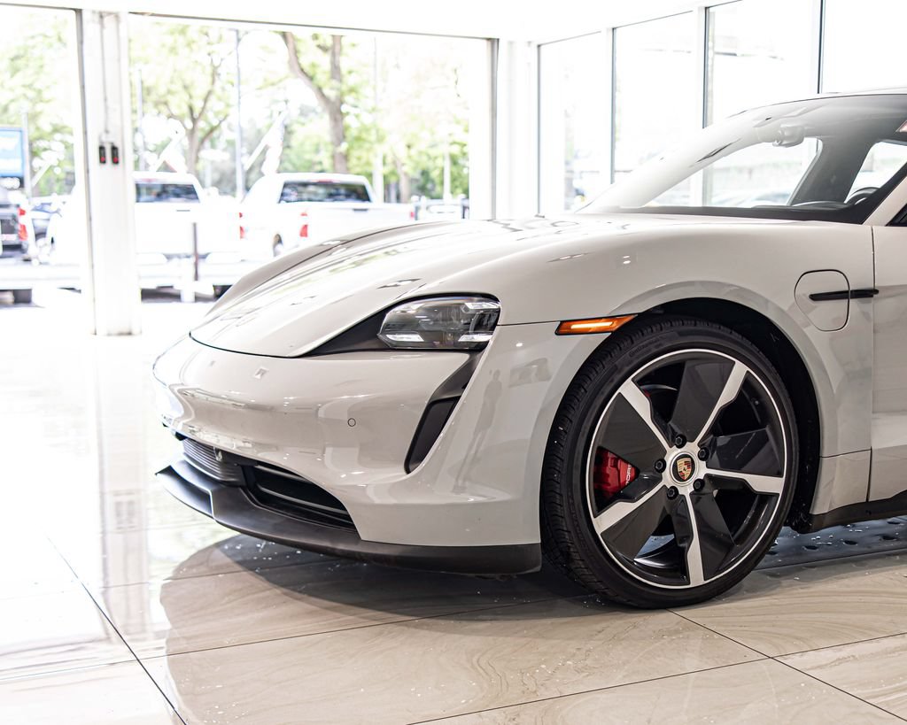Used 2021 Porsche Taycan 4S w/ Premium Package AWD/4WD image 4