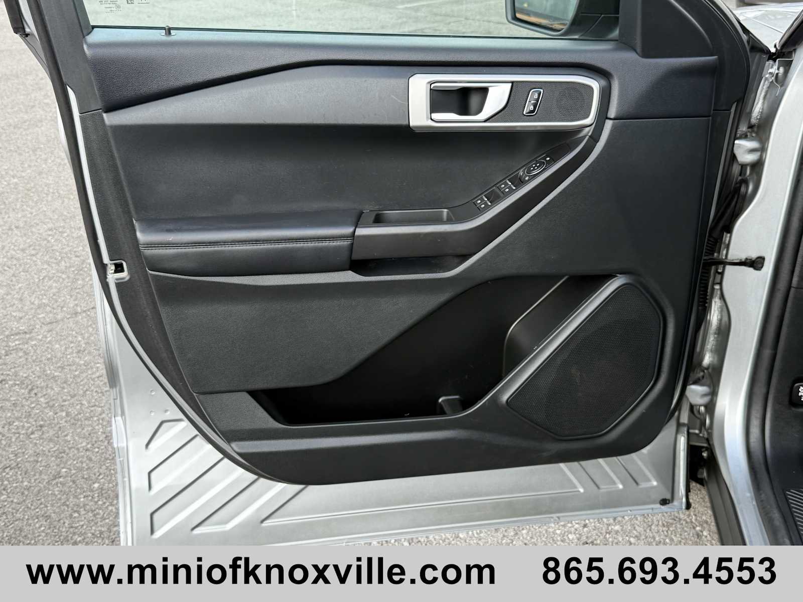 Used 2023 Ford Explorer 2WD image 12