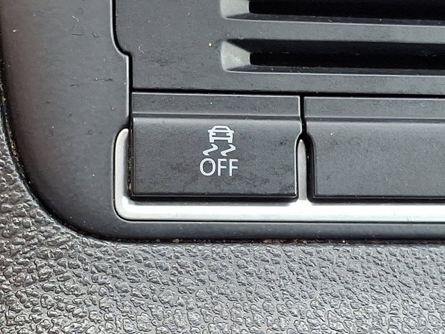 Used 2014 Volkswagen Tiguan S AWD/4WD image 23