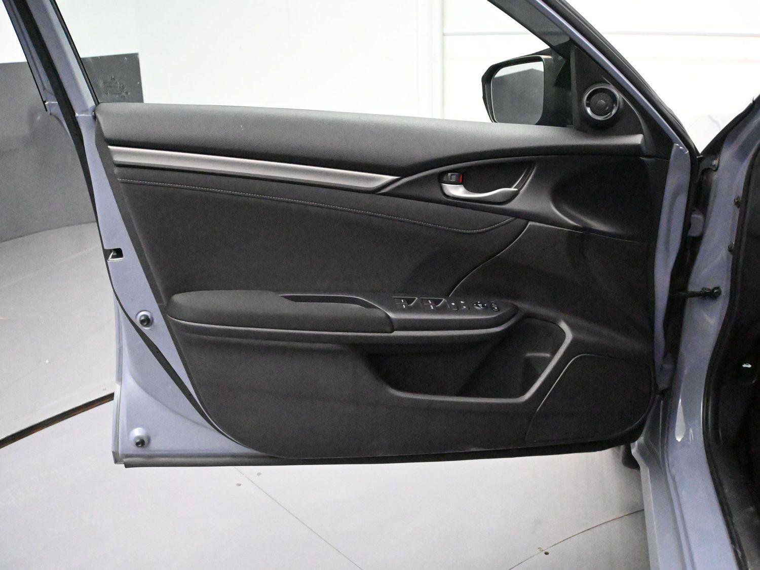 Used 2020 Honda Civic EX image 9