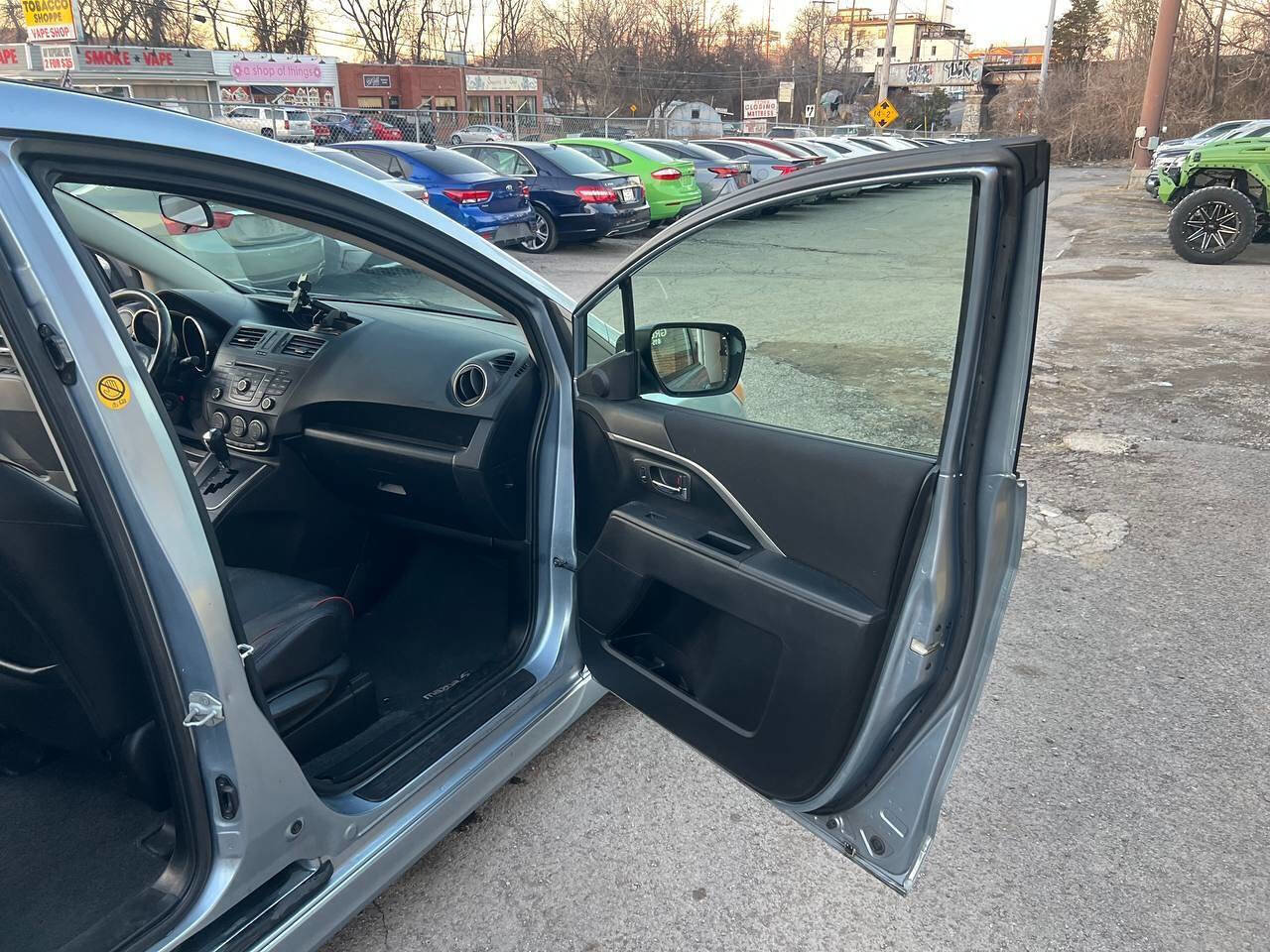 Used 2012 MAZDA MAZDA5 Grand Touring FWD image 17