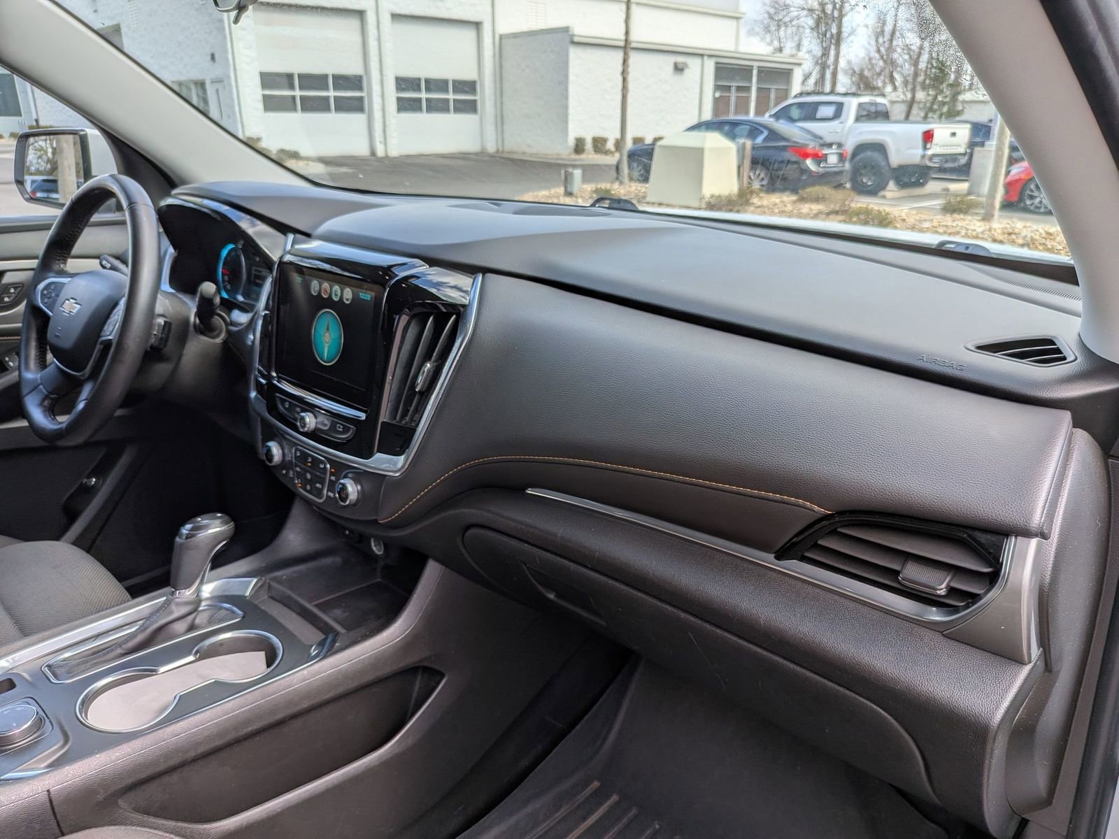 Used 2019 Chevrolet Traverse LT image 39
