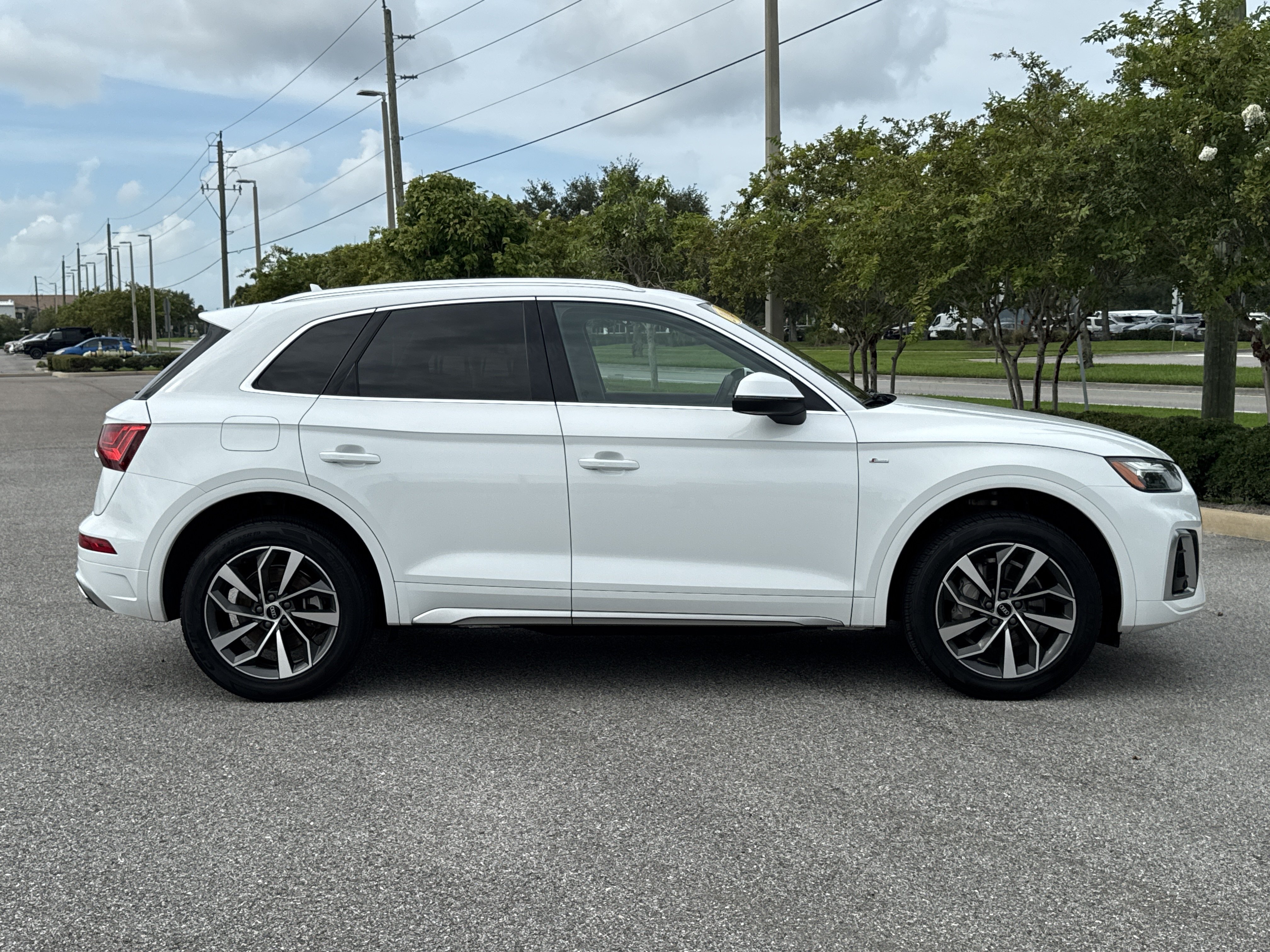 Used 2024 Audi Q5 2.0T Premium Plus AWD/4WD image 3