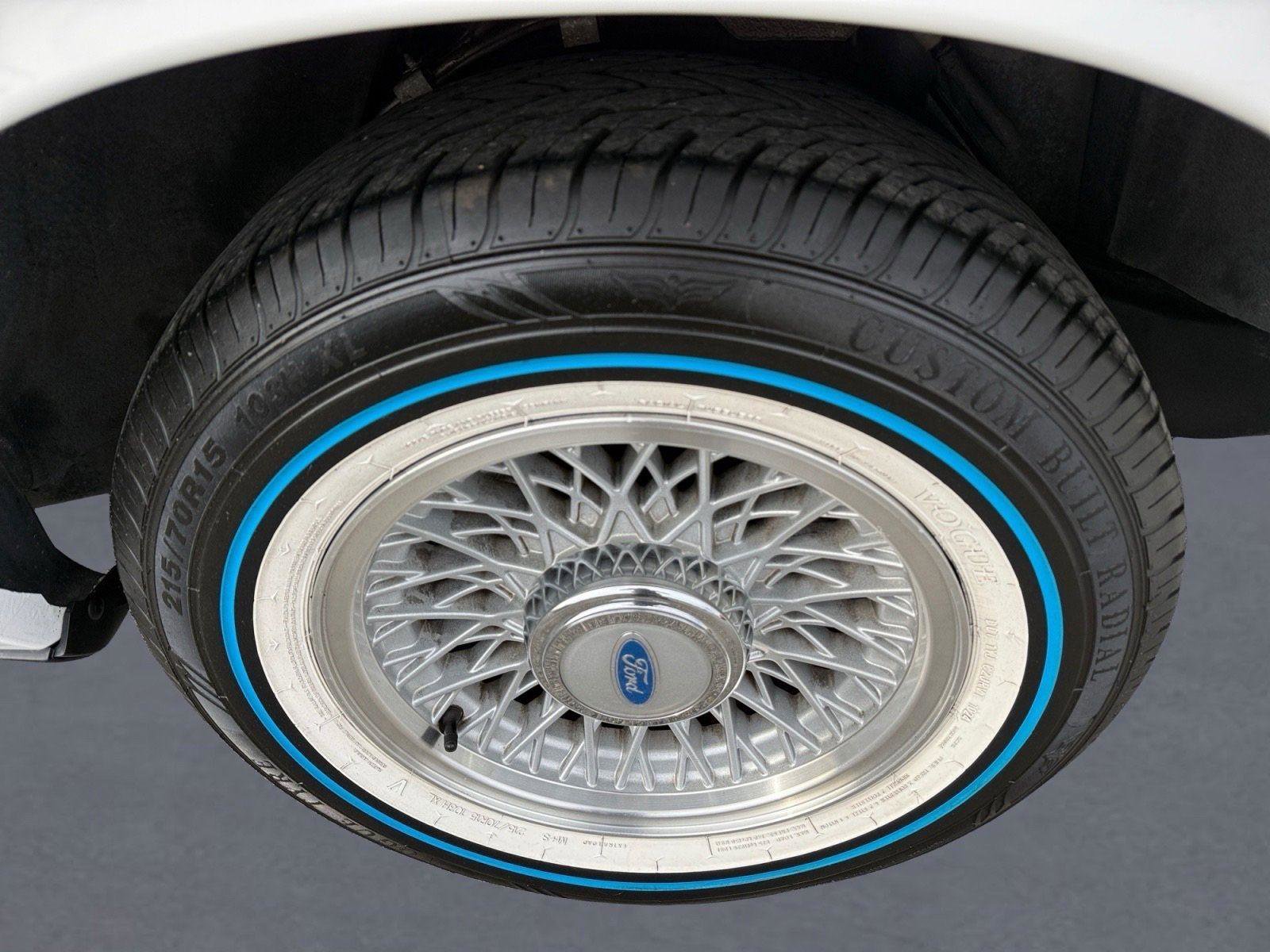 Used 1996 Ford Crown Victoria LX RWD image 10