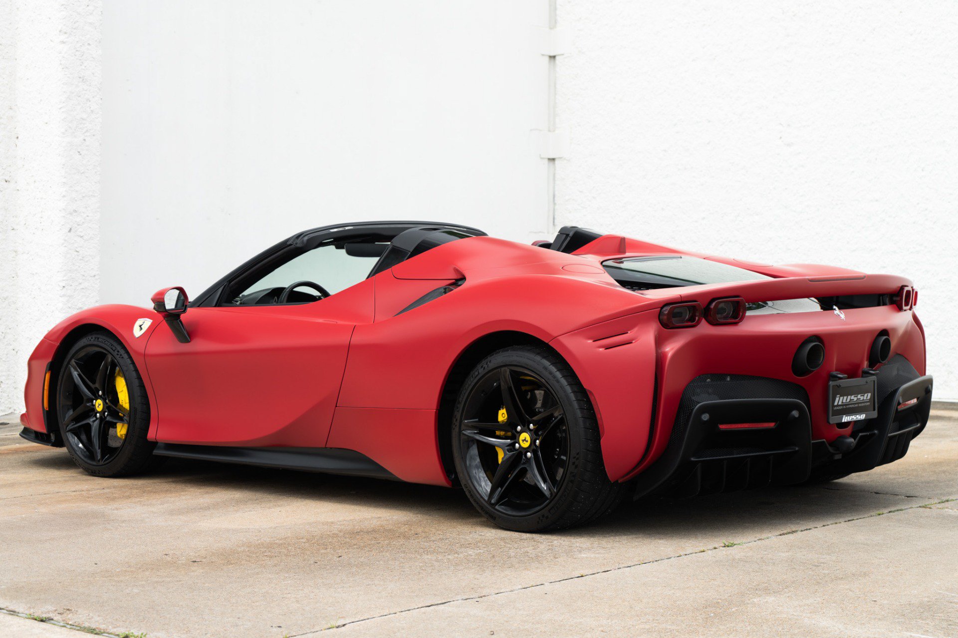 Used 2023 Ferrari SF90 Spider AWD/4WD image 9