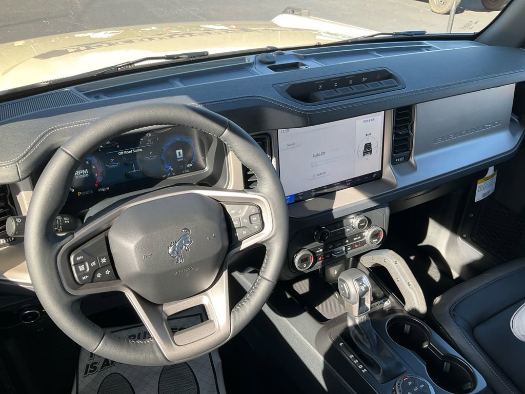 New 2025 Ford Bronco Outer Banks w/ Sasquatch Package image 25