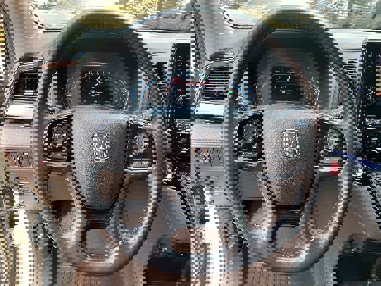 Used 2018 Honda Odyssey Elite image 25