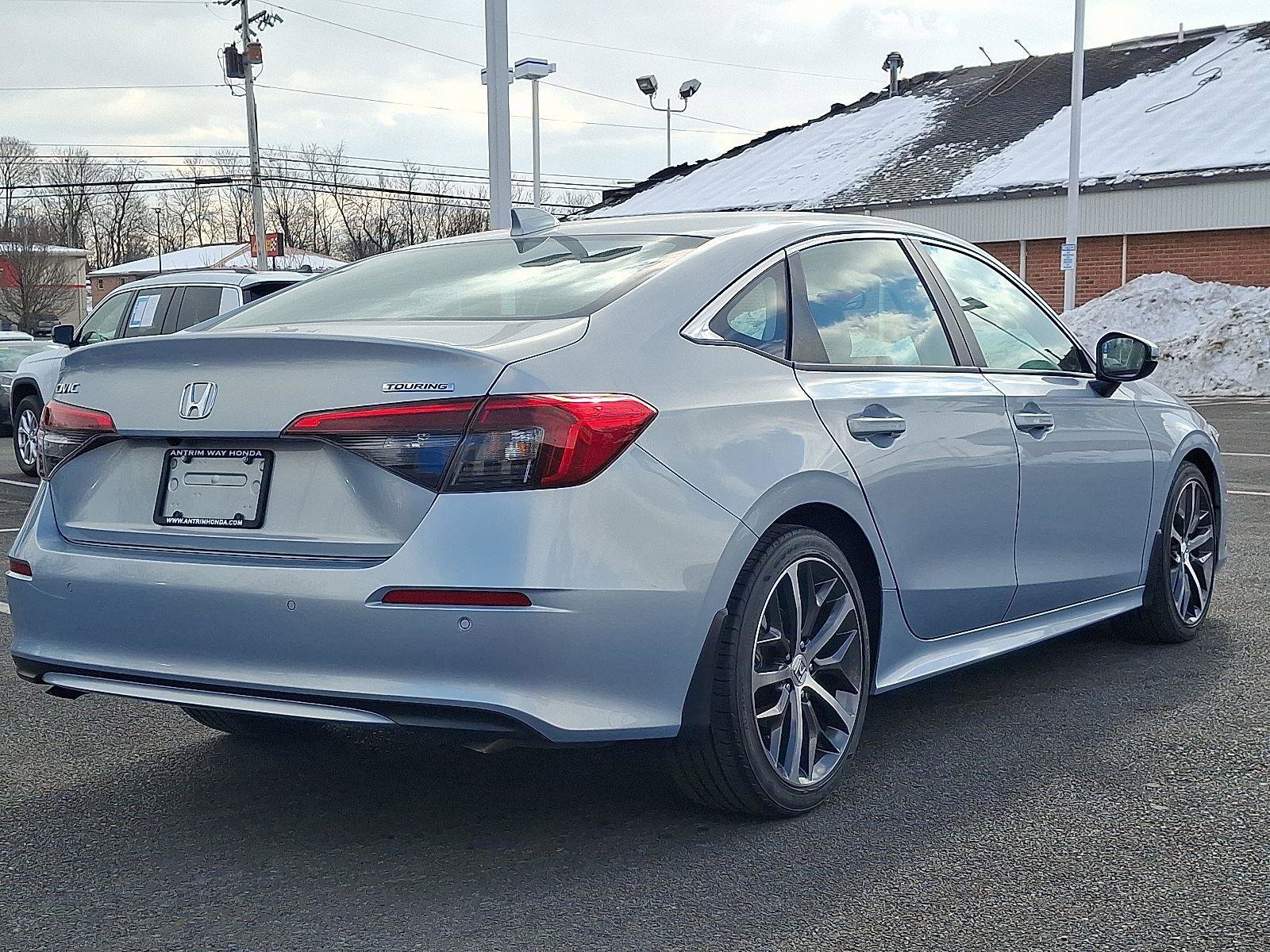 Used 2023 Honda Civic Touring image 4