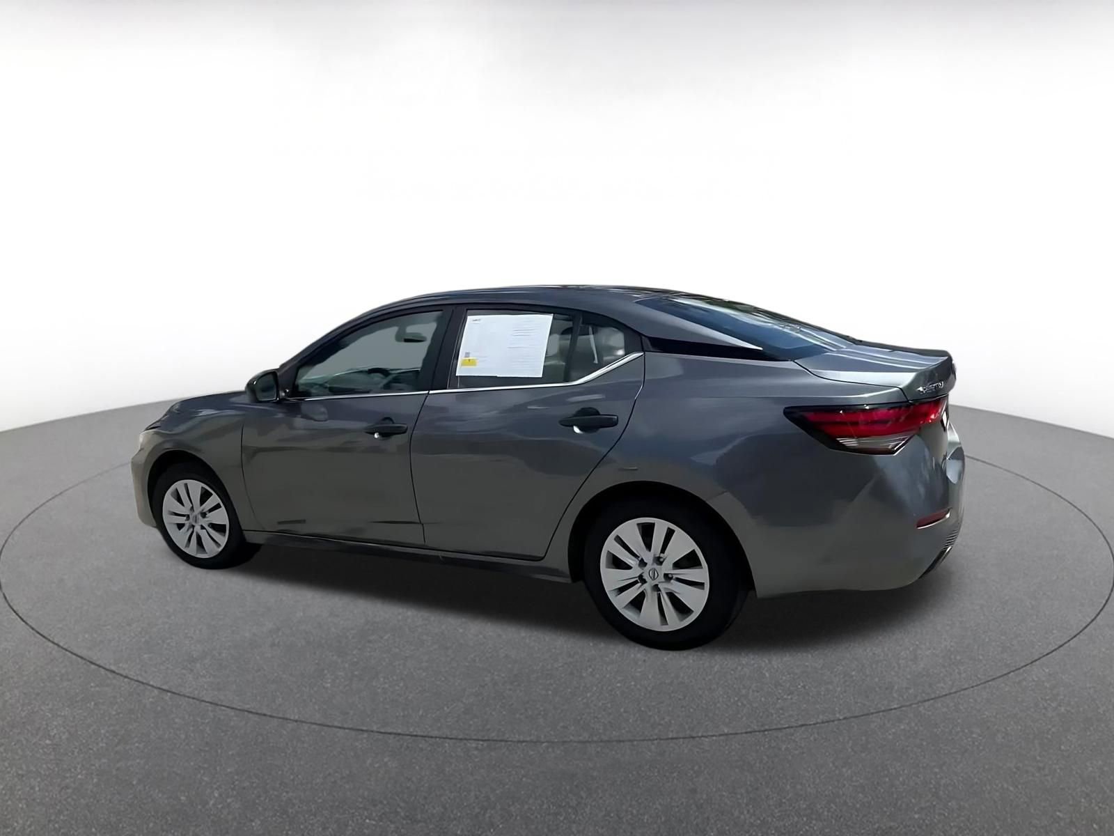 Used 2025 Nissan Sentra S image 10