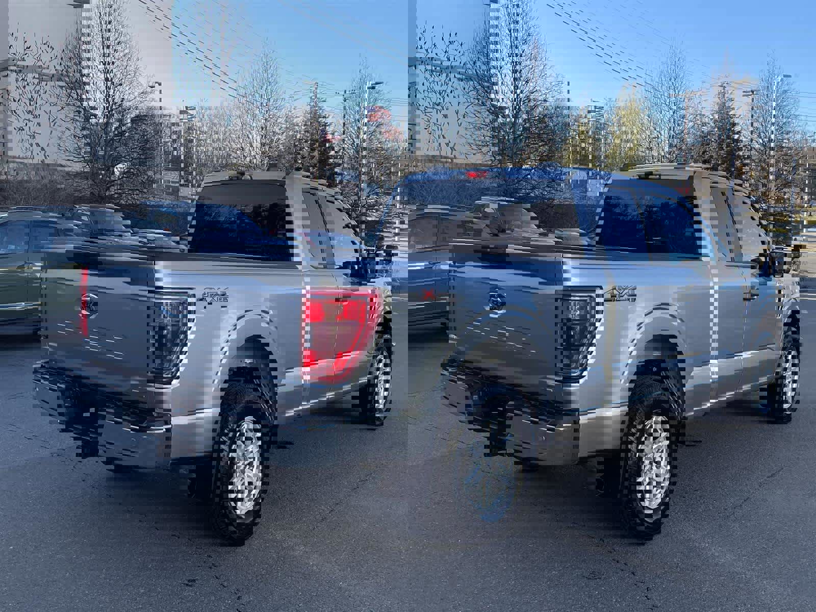 Used 2022 Ford F150 XLT image 4