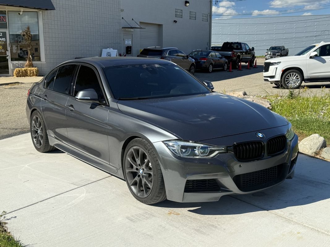 Used 2017 BMW 340i xDrive Sedan AWD/4WD image 7